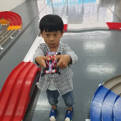 꼬마 레이서의 등장